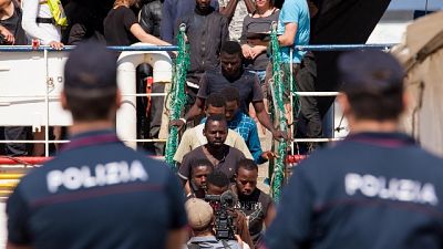 Salvini, non in Italia 2 navi Ong Salvini, non in Italia 2 navi Ong