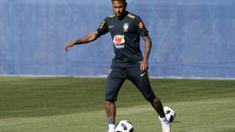 Mondial-2018: Neymar star du marché des transferts... d'images Panini