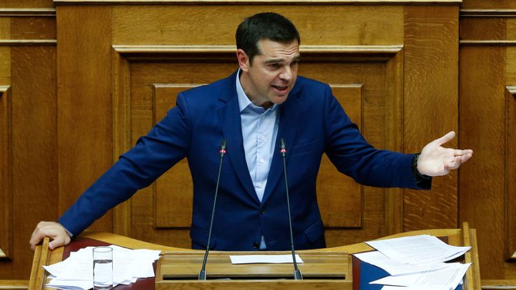 رئيس وزراء اليونان يجتاز اقتراعا على الثقة في البرلمان