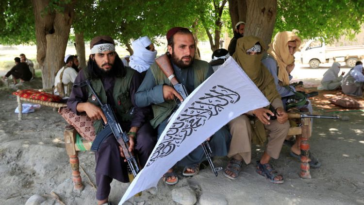 مقاتلو طالبان يدخلون مدنا أفغانية أثناء عطلة العيد واستبعاد تمديد الهدنة