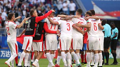 ركلة حرة رائعة من كولاروف تهدي صربيا الفوز على كوستاريكا