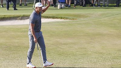 Golf: Us Open, Koepka vince ancora Golf: Us Open, Koepka vince ancora