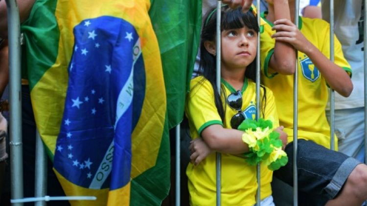 Mondial-2018: malgré la "déception", la presse brésilienne veut y croire