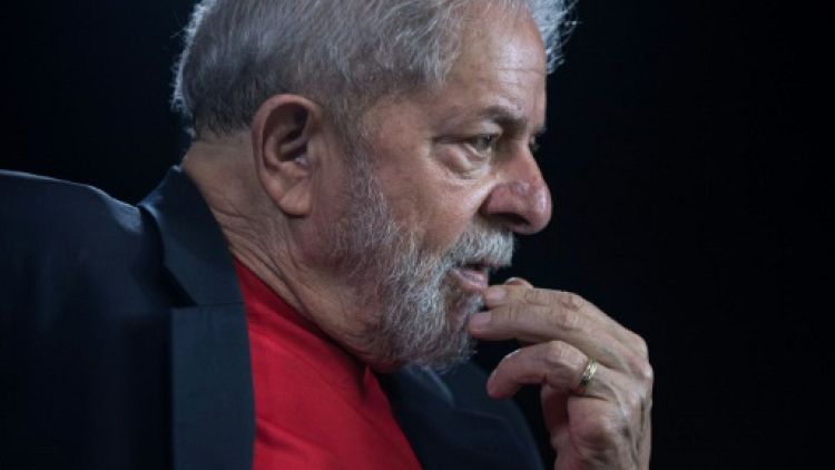 Depuis sa prison, Lula critique les débuts poussifs du Brésil au Mondial