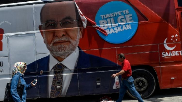 Turquie: un petit parti islamiste lorgne l'électorat d'Erdogan