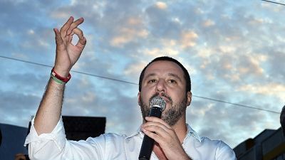 Salvini, giù casa abusiva om campo Sinti Salvini, giù casa abusiva om campo Sinti