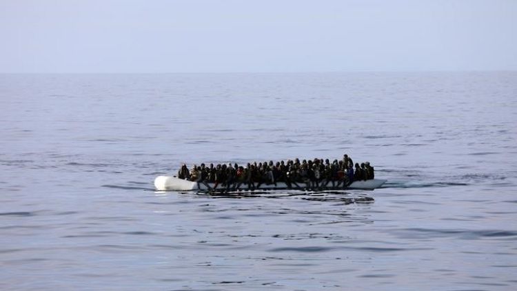 حصري-قائد بخفر السواحل في ليبيا يقول إنه يضرب المهاجرين من أجل حمايتهم
