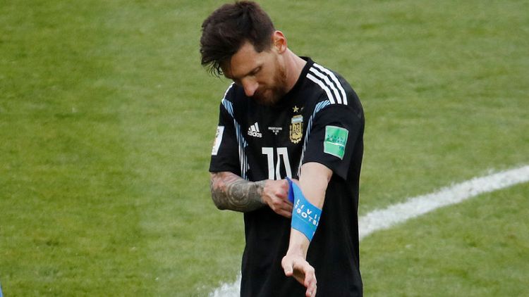 Signs bad for Messi's last chance to emulate Maradona