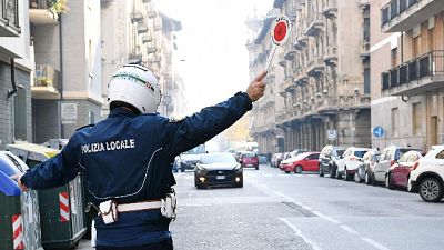 Vigili picchiati e minacciati a Napoli