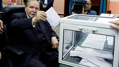 رئيس وزراء الجزائر يدعو بوتفليقة للترشح لولاية جديدة