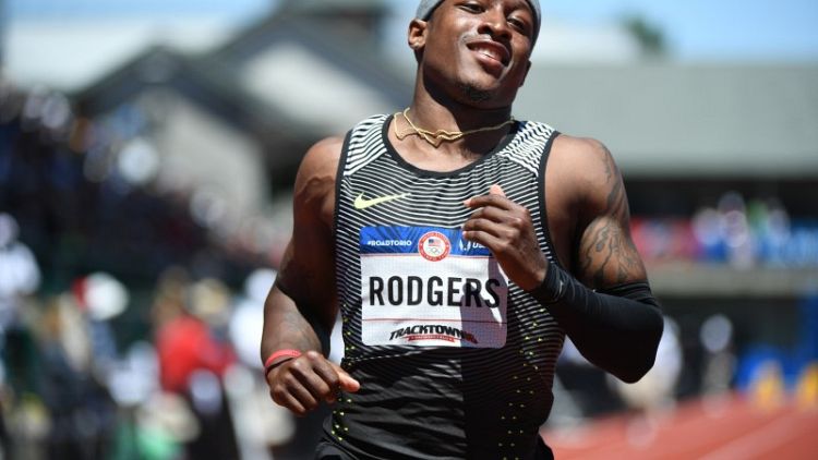 العداء رودجرز يحقق أسرع زمن في سباق 100 متر هذا العام