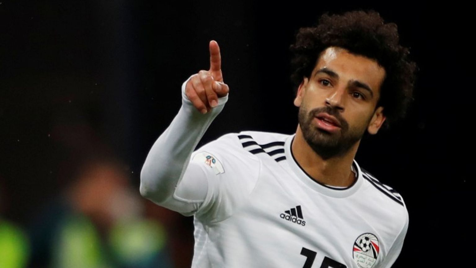 رئيس الشيشان يكرم نجم الكرة المصري محمد صلاح خلال مأدبة عشاء