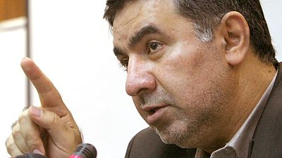 مقابلة- إيران تتوقع زيادة طفيفة في الانتاج إذا التزمت أوبك والشركاء بالاتفاق