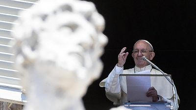 Papa: Dio non dipende da nostre logiche