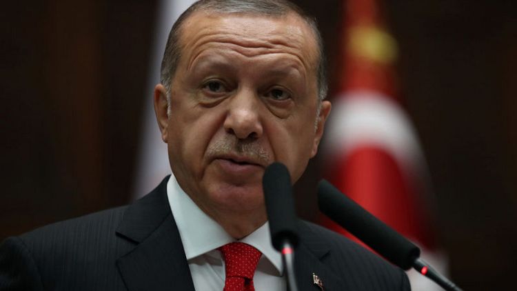 إردوغان يحصل على سلطات جديدة معززا سيطرته على تركيا