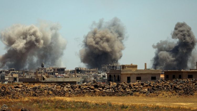 المعارضة والمرصد السوري: الجيش يقصف درعا ويوسع هجومه في  الجنوب الغربي