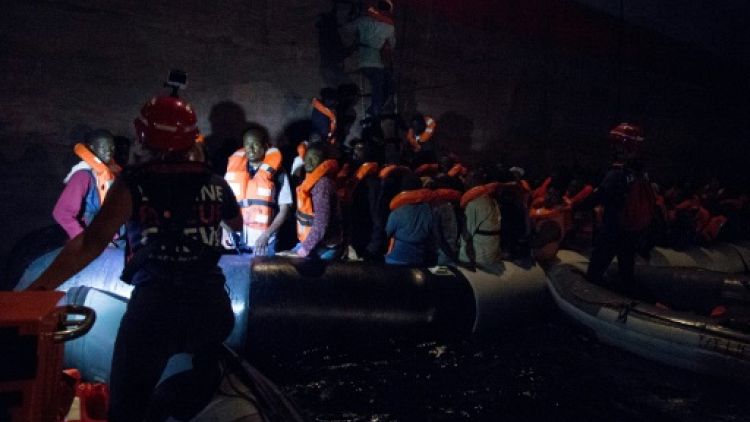Un porte-conteneurs Maersk bloqué au large de la Sicile avec une centaine de migrants