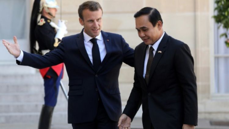 Thaïlande: Macron souhaite le "retour à la démocratie"