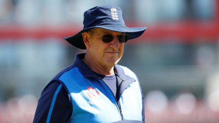 Cricket - Bayliss backs Farbrace to succeed him as head coach