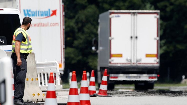 Business as usual on German border as EU seeks migrants deal