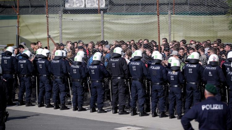 النمسا تنشر شرطة وقوات في تدريب بشأن التعامل مع المهاجرين