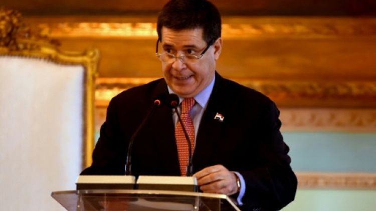 Paraguay: le président Cartes renonce à écourter son mandat