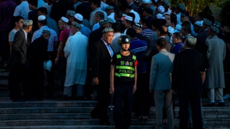 Chine: au Xinjiang, jackpot pour les firmes au service de l'Etat policier