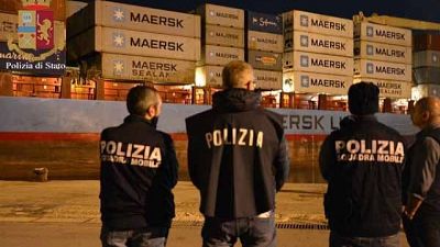 Migranti: fermato scafista sbarco Maersk