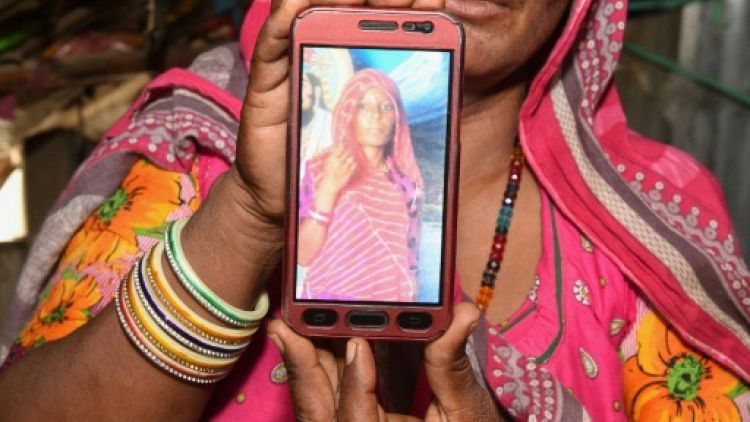 Des rumeurs sur WhatsApp sur des rapts d'enfants déclenchent une vague d'agressions en Inde