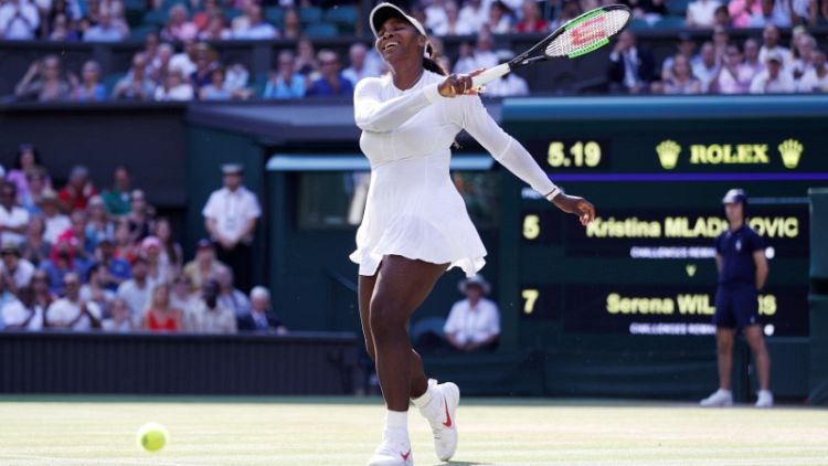 Serena on a roll as she roars into last 16