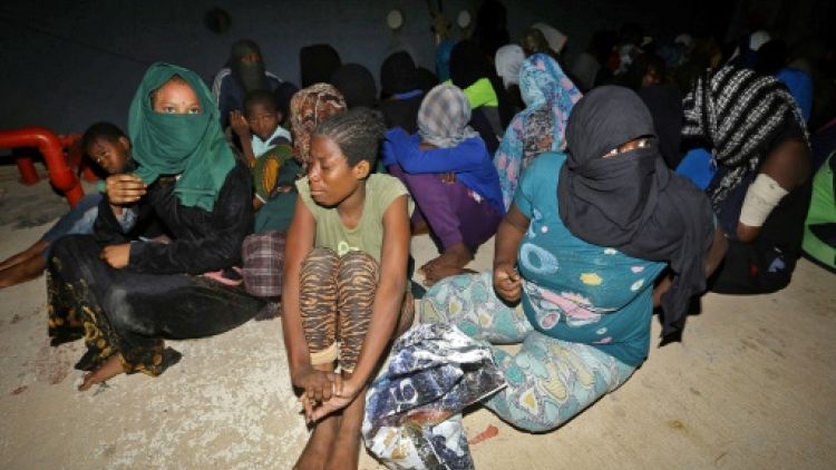 Libye: trois bébés morts, une centaine de disparus dans un naufrage 