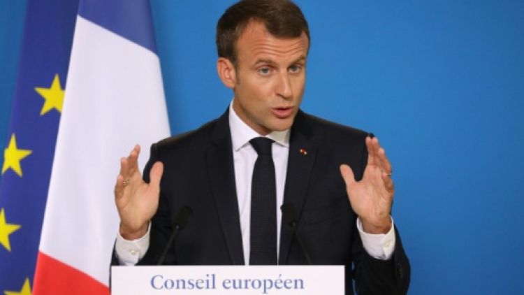 Macron : "La France n'ouvrira pas de centres" d'accueil pour migrants