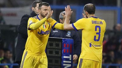 Juve: Chiellini e Barzagli prolungano Juve: Chiellini e Barzagli prolungano