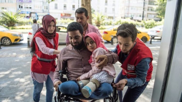 En Turquie, une nouvelle vie attend Maya, petite Syrienne née sans jambes