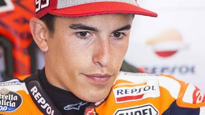 MotoGp: Marquez in pole, terzo Rossi
