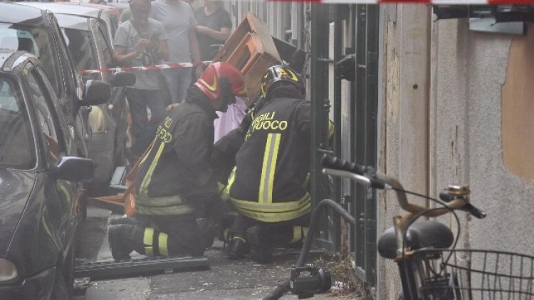 Esplosione a Livorno, morta 52enne