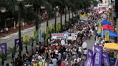 الآلاف يحتشدون في هونج كونج احتجاجا على تشديد قبضة بكين