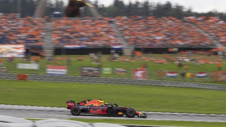 F1: Austria Verstappen leader metà gara