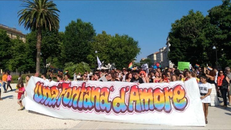 Gay: in 500 al Love Pride di Ancona