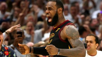 NBA: le roi LeBron James rejoint les Los Angeles Lakers NBA: le roi LeBron James rejoint les Los Angeles Lakers