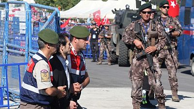 وكالة: تركيا تأمر باعتقال عشرات الضباط فيما يتعلق بالتحقيق في شبكة كولن