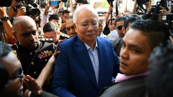 Malaisie: l'ex-Premier ministre interpellé pour corruption Malaisie: l'ex-Premier ministre interpellé pour corruption