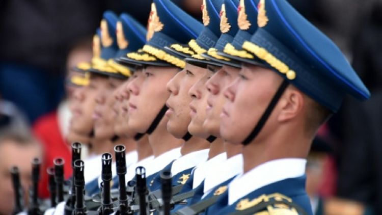 Des soldats chinois défilent pour la première fois au Bélarus