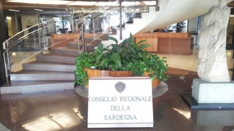 Sardegna, riforma parlamenti Italia e Ue