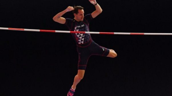 Athlétisme: la perche à Lausanne avec vue sur le Léman Athlétisme: la perche à Lausanne avec vue sur le Léman