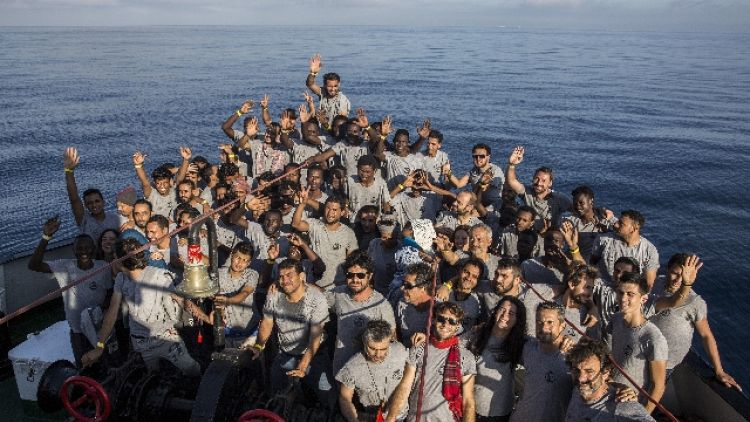 Mattarella, su migranti serve sforzo Ue