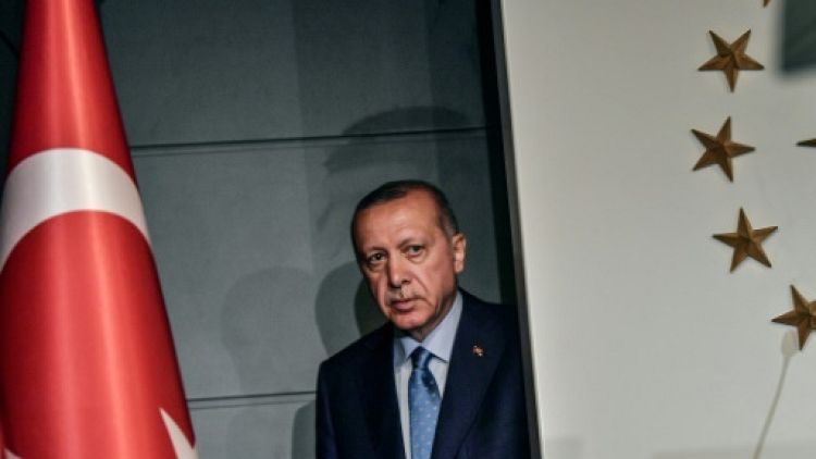 Turquie: Erdogan prêtera serment lundi comme président aux pouvoirs renforcés