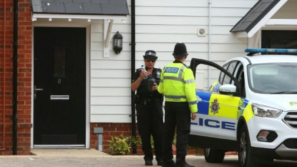 Deux personnes hospitalisées, une substance inconnue, mais que s'est-il passé à Amesbury? Deux personnes hospitalisées, une substance inconnue, mais que s'est-il passé à Amesbury?