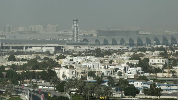 عدد المسافرين عبر مطار دبي يتراجع للشهر الثاني عدد المسافرين عبر مطار دبي يتراجع للشهر الثاني