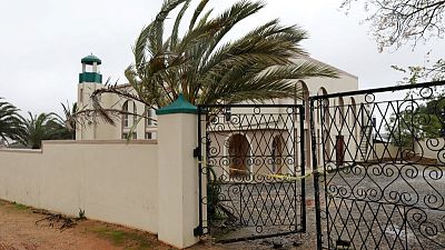 الشرطة: مهاجم المسجد في جنوب أفريقيا لا صلة له بالتطرف أو الإرهاب